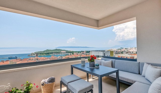 2 bedroom nice apartment in Makarska
