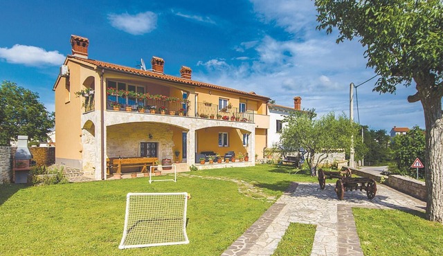 2 bedroom nice apartment in Orbanici