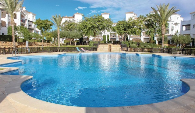 2 bedroom nice apartment in Roldan