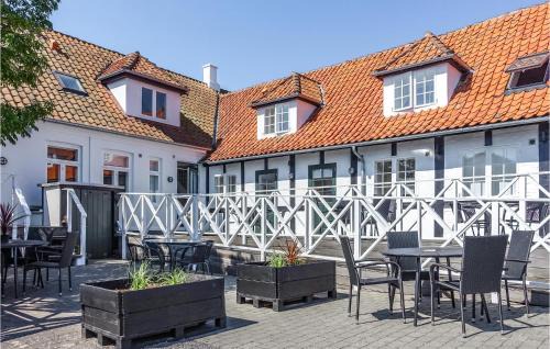 2 Bedroom Nice Apartment In Svaneke