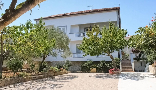 2 bedroom nice apartment in Tkon