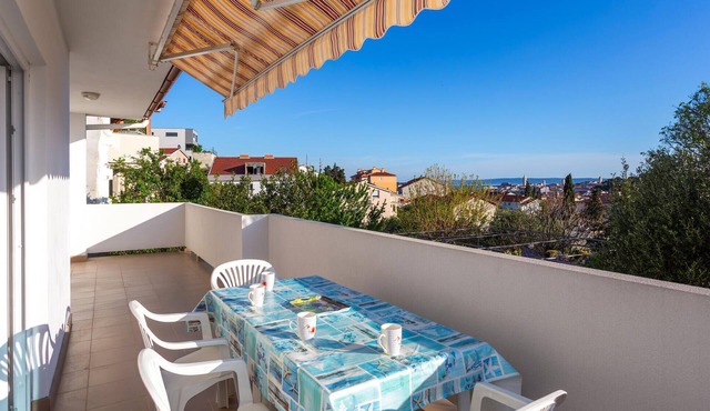 2 bedroom nice apartment in Rab