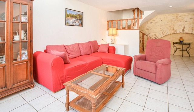 2 bedroom nice home in Cessenon sur Orb