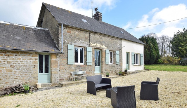 2 bedroom nice home in Passais-Villages
