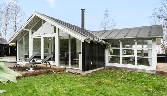 2 bedroom nice home in Juelsminde