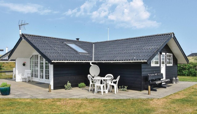 2 bedroom nice home in Ringkøbing