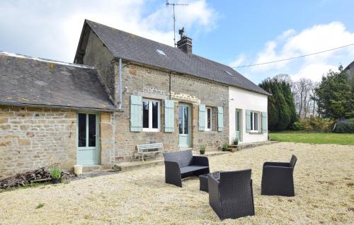 2 Bedroom Nice Home In Passais-Villages