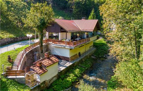 2 Bedroom Nice Home In Cabar
