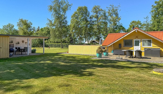 2 bedroom nice home in Hadsund