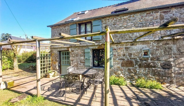 2 bedroom nice home in Le Ferré