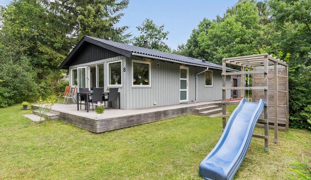 2 bedroom nice home in Rønde