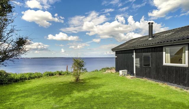 2 bedroom nice home in Roslev