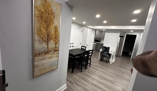 2 Bedroom Oasis: Inviting Comfort in Mississauga