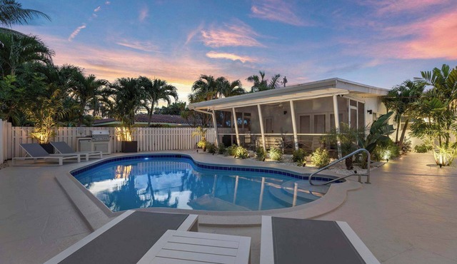 2 Bedroom on the Barrier Island. Walk to the Beach