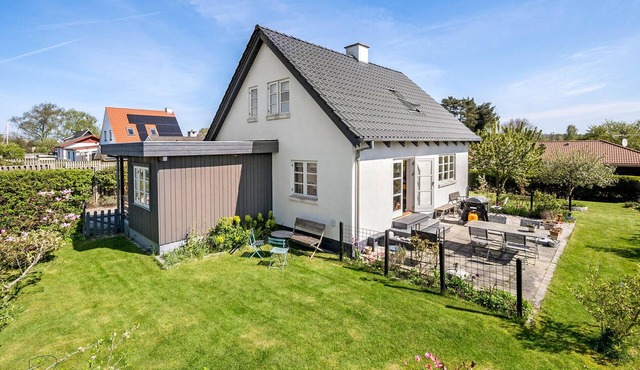 2 bedroom pet friendly home in Hornbæk