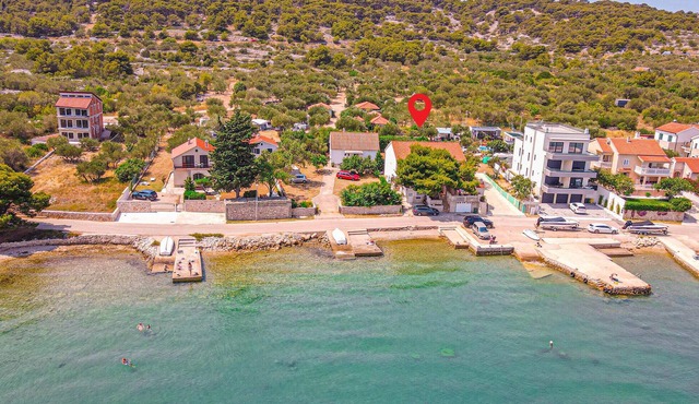 2 bedroom pet friendly home in Betina