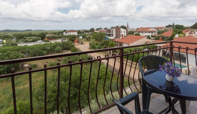 2 bedroom pet friendly apartment in Zbandaj