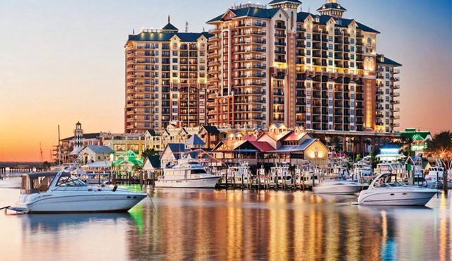 2 Bedroom, Pool View, at Destin Beach, Emerald Grande