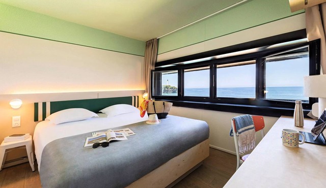 2 Bedroom Premium Room for 2 Adults and 2 Children with breathtaking sea view