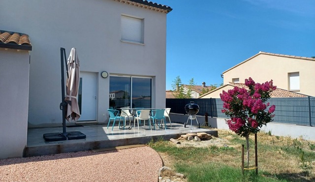 2 Bedroom Private vacation home in Jonquerettes