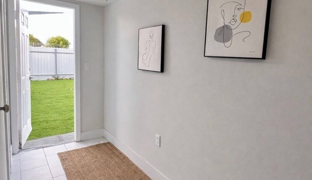 2-bedroom private home in the center of Miami with cool AC for relaxing stays