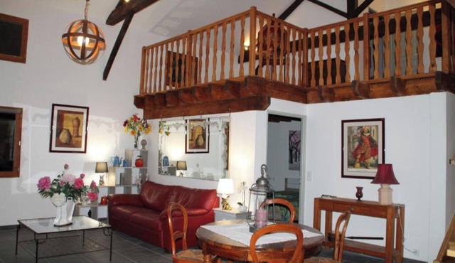 2 Bedroom Private vacation home in Prigonrieux