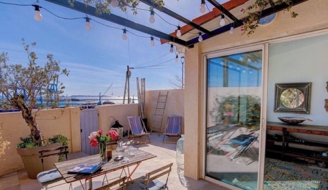 2 Bedroom Private vacation home in Marseille