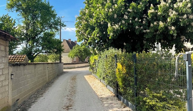 2 Bedroom Private vacation home in Annoire