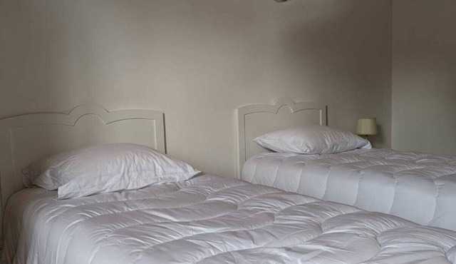 2 Bedroom Private vacation home in Chalais