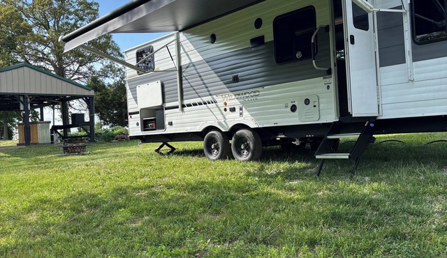 2-bedroom RV in perfect Hartford with AC
