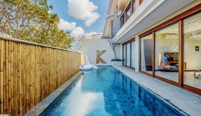 2 Bedroom Secluded Villa with Ocean View in Nusa Dua, Car Included