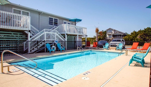 2 bedroom second row unit, across from beach, saltwater pool