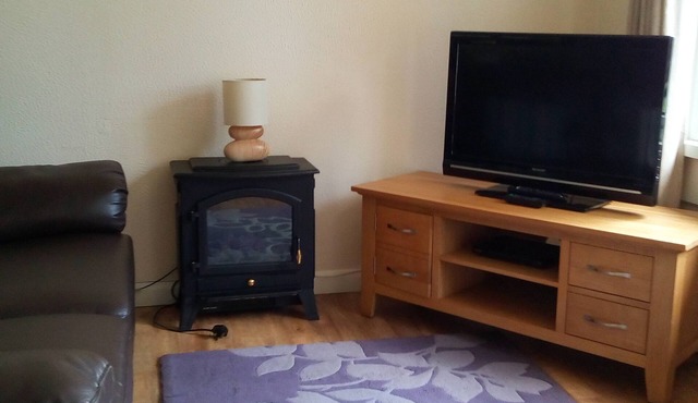 2 Bedroom, self catering property N. Cornwall Onsite Pool, Fishing, activities.