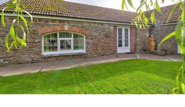 2 bedroom stone built cottage.