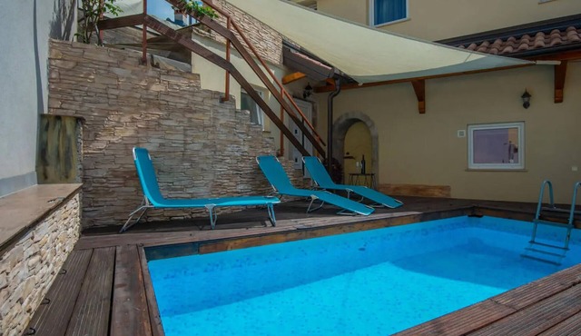 2 bedroom stunning apartment in Veli Brgud