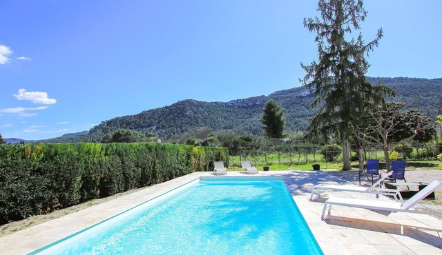 2 bedroom stunning apartment in Gemenos