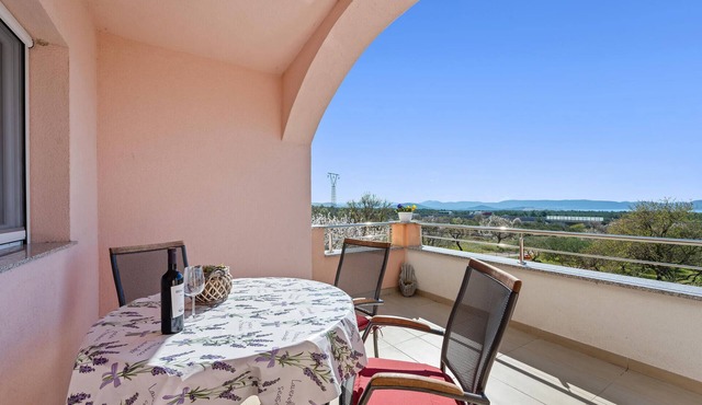 2 bedroom stunning apartment in Skradin