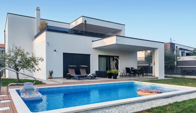 2 bedroom stunning apartment in Porec