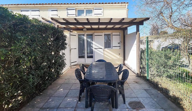 2 bedroom stunning home in Marseillan