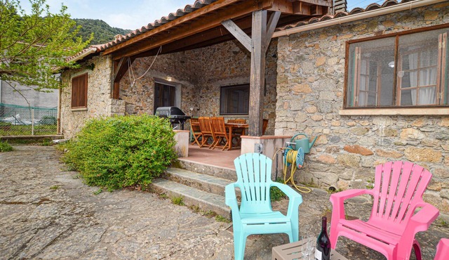 2 bedroom stunning home in Popolasca