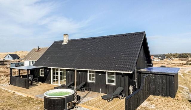 2 bedroom stunning home in Harboøre