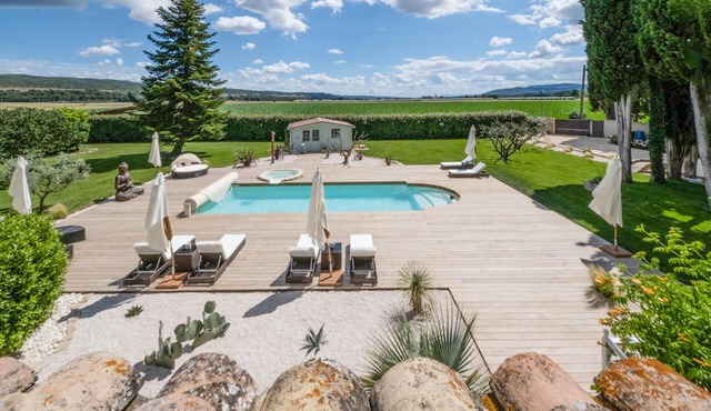 2 bedroom stunning home in Les Mées