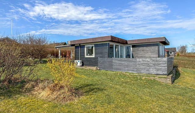 2 bedroom stunning home in Roslev