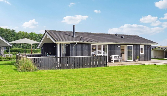 2 bedroom stunning home in Sydals