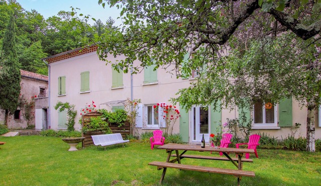 2 bedroom stunning home in Burzet