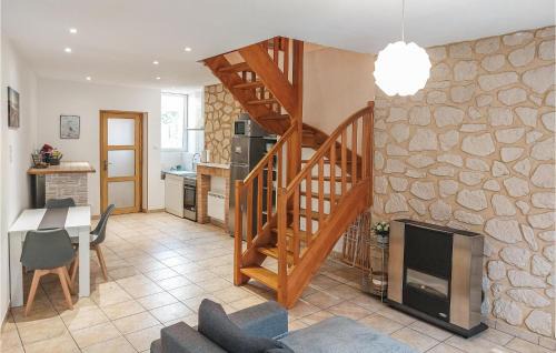2 Bedroom Stunning Home In Gravelines