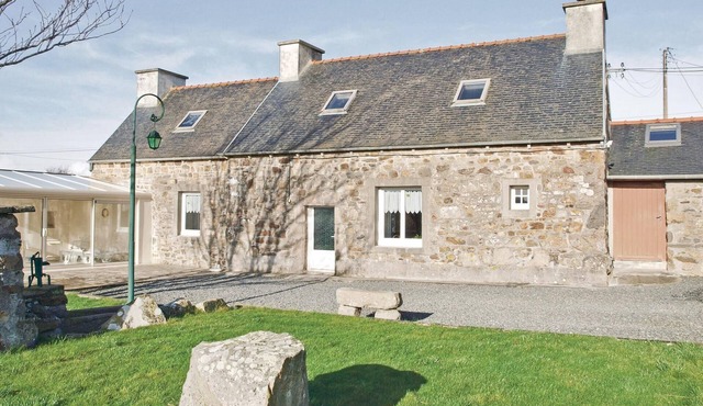 2 bedroom stunning home in Kerbors