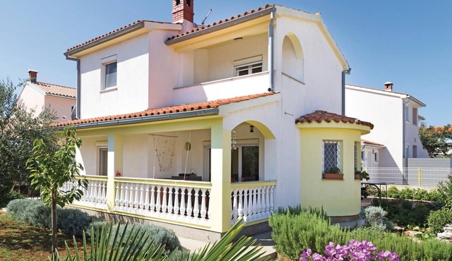 2 bedroom stunning home in Betiga