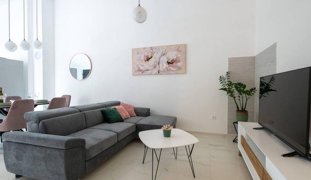 2 bedroom stunning home in Marcana
