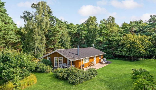 2 bedroom stunning home in Højby